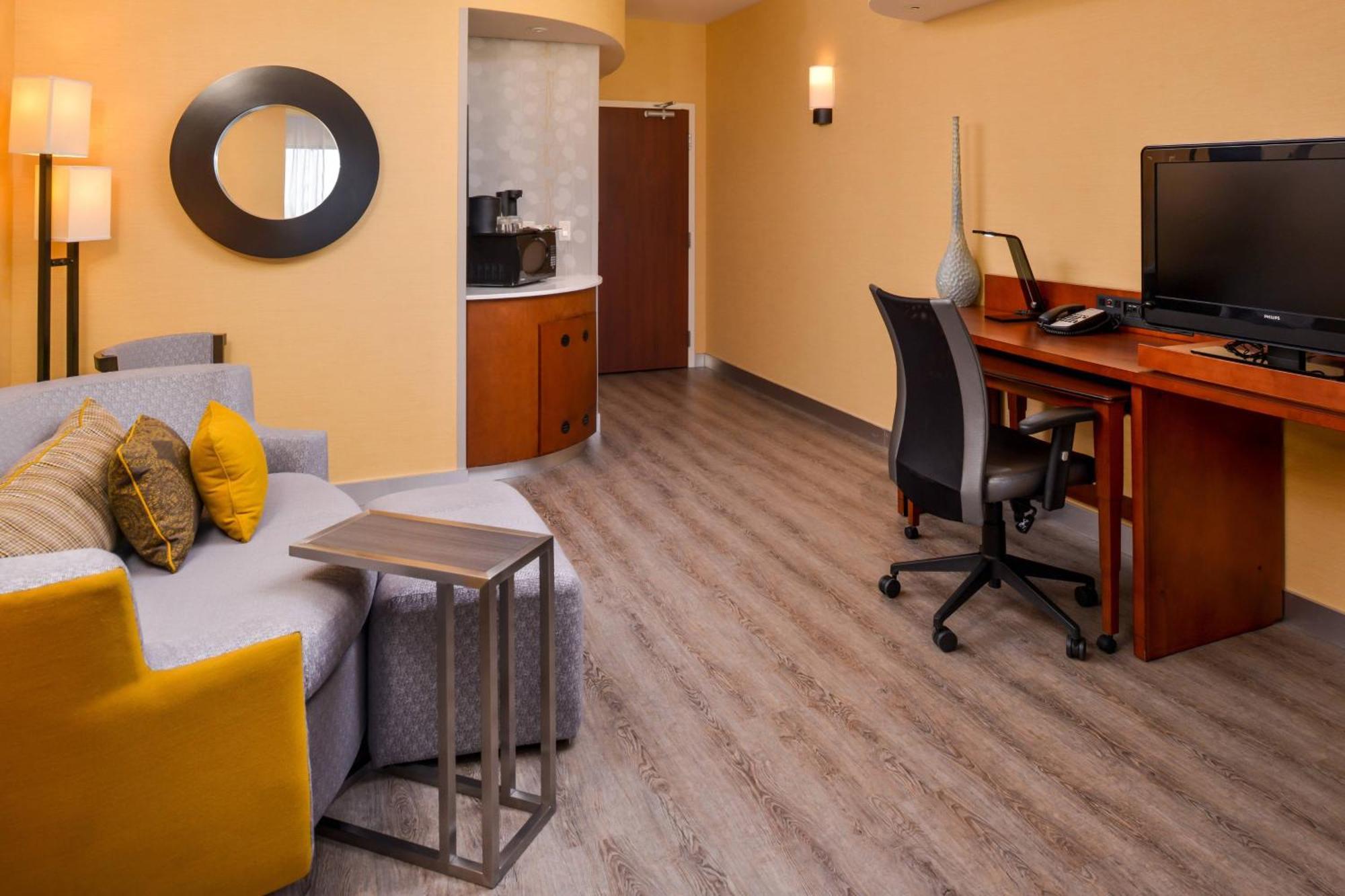 Courtyard By Marriott Victorville Hesperia Exterior foto
