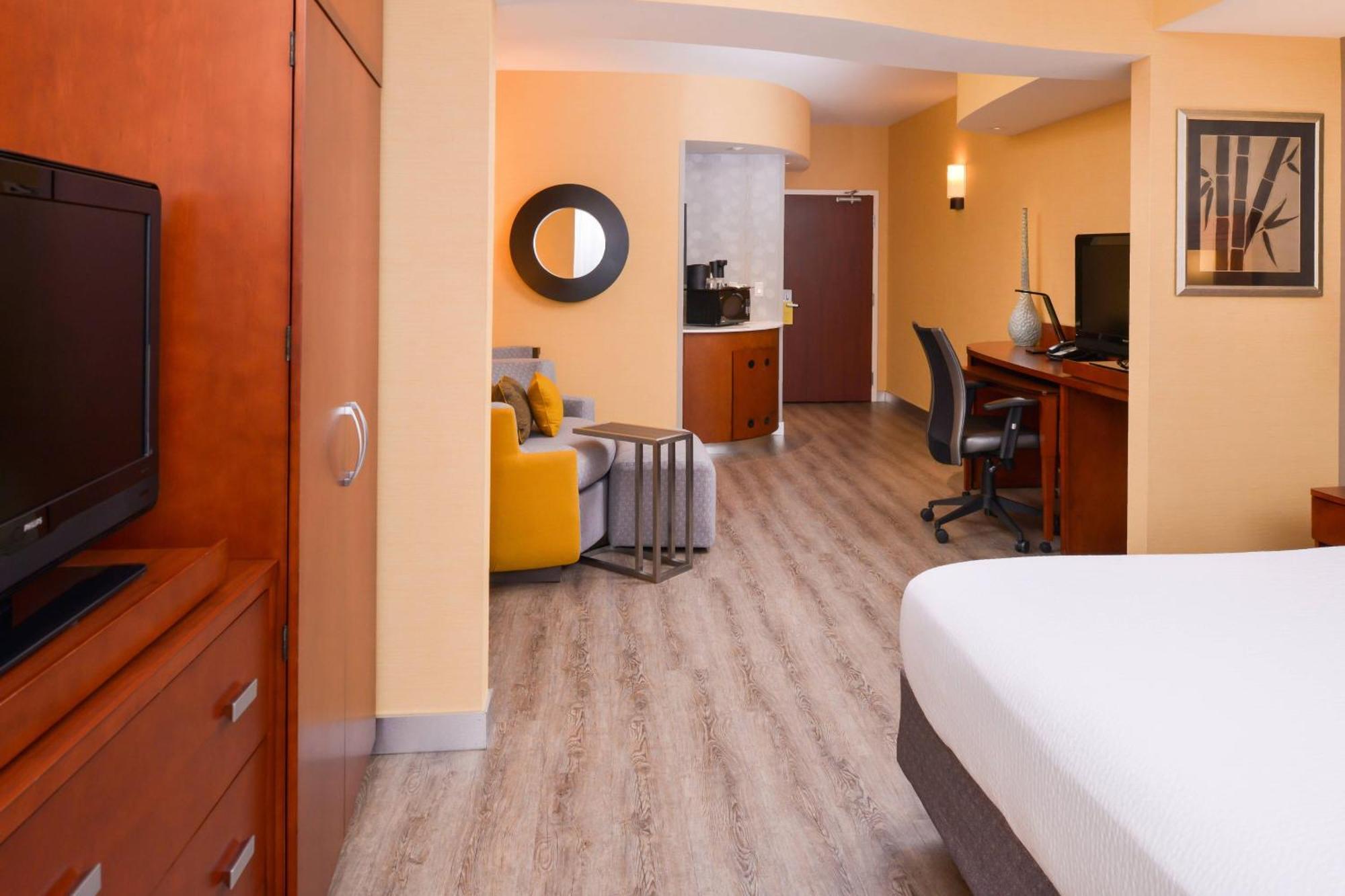 Courtyard By Marriott Victorville Hesperia Exterior foto