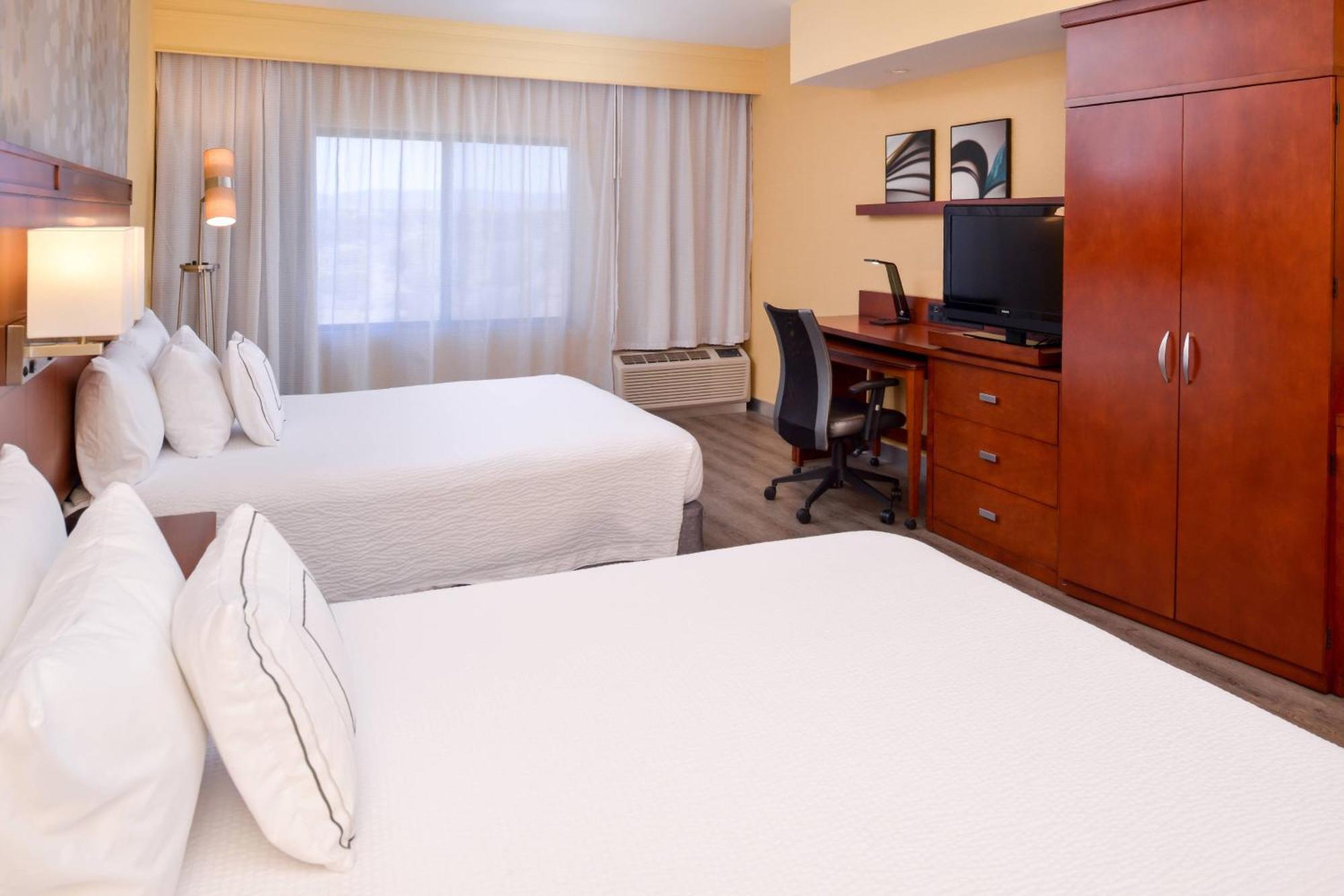 Courtyard By Marriott Victorville Hesperia Exterior foto