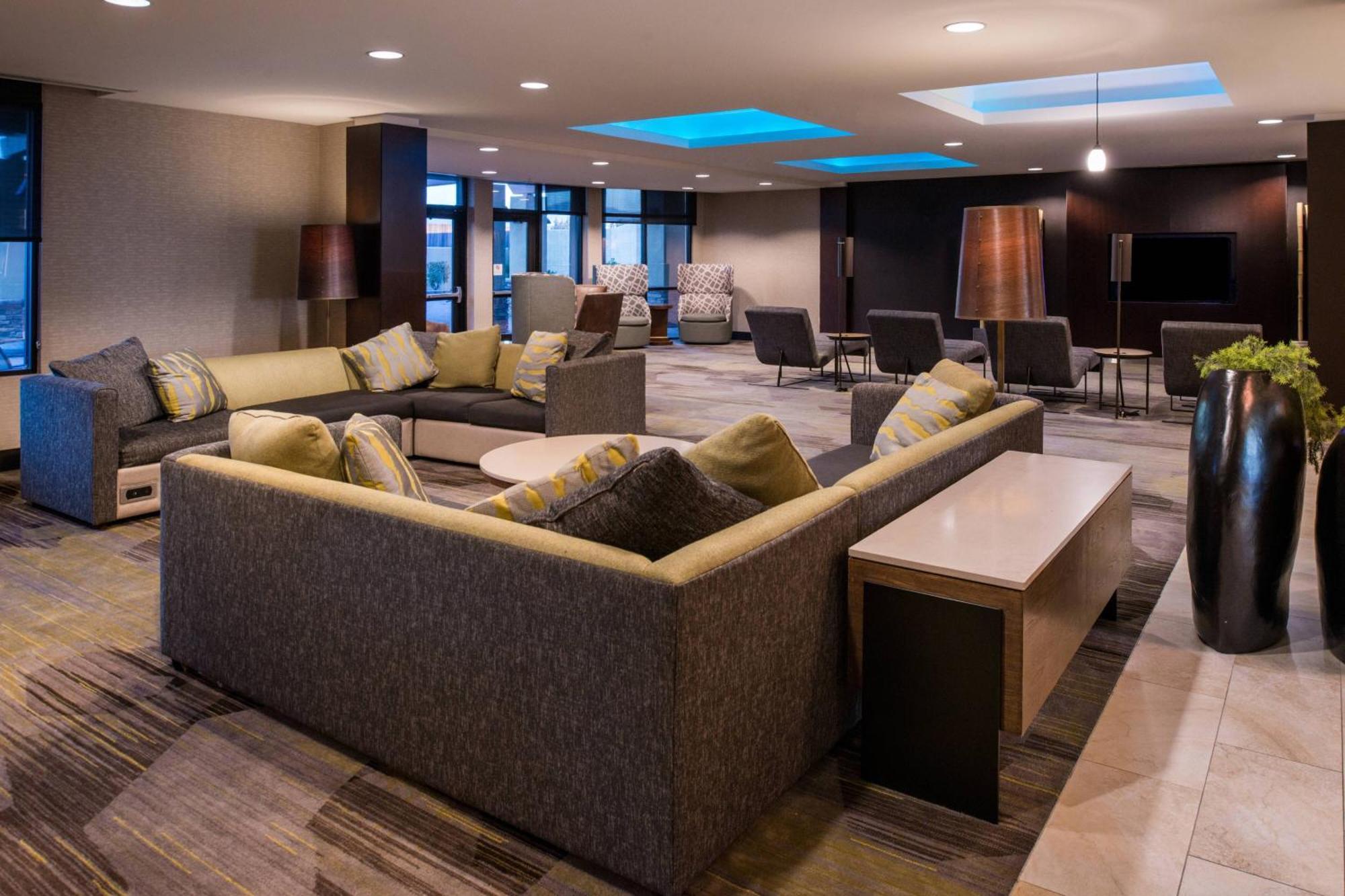 Courtyard By Marriott Victorville Hesperia Exterior foto