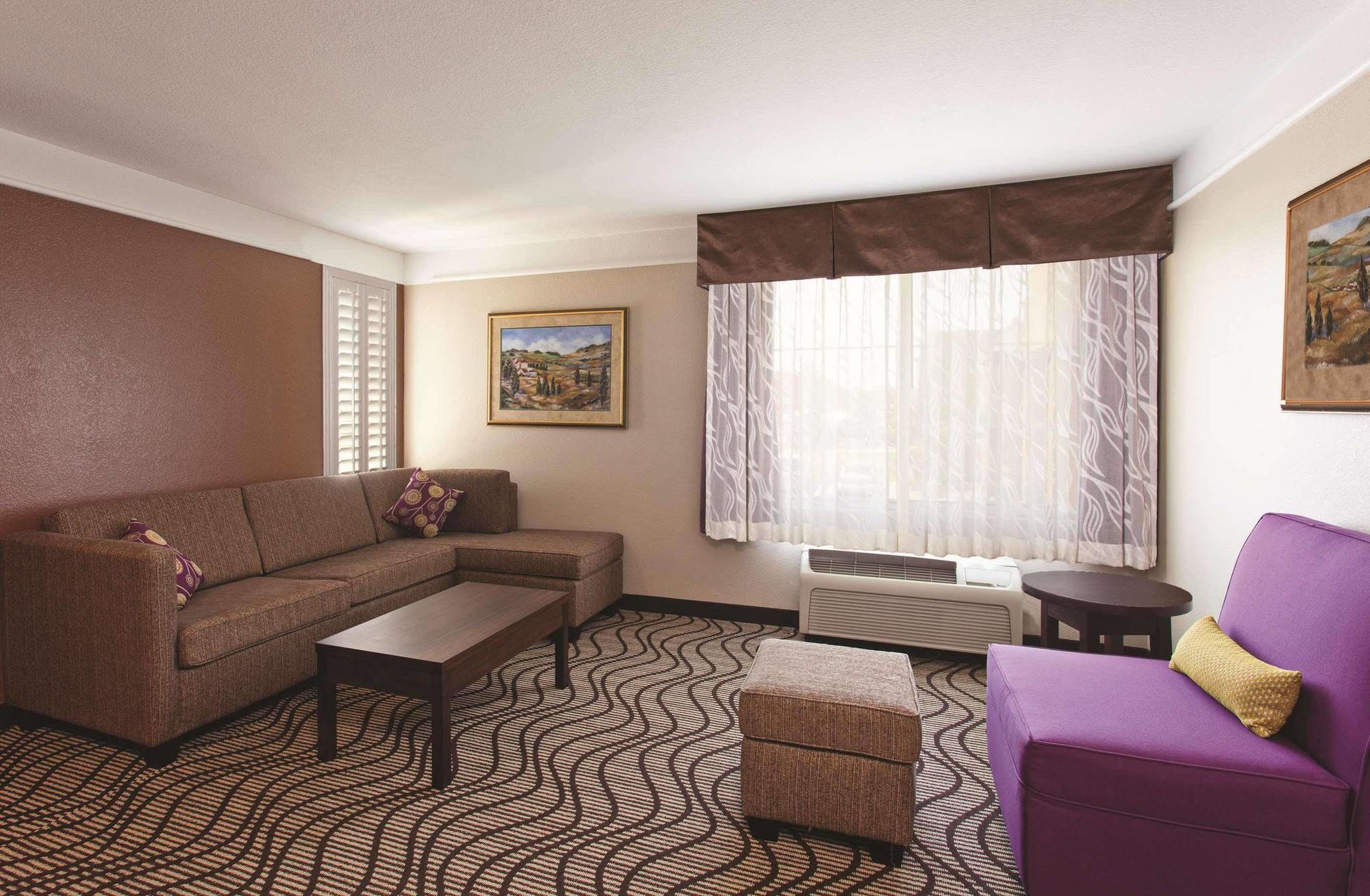 Courtyard By Marriott Victorville Hesperia Exterior foto